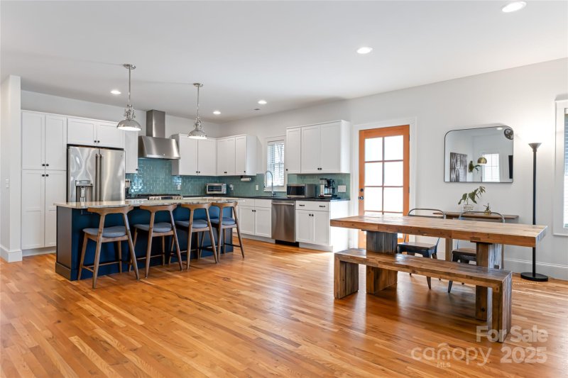 Property image 5 of 123 Brucemont Circle in West Asheville, Asheville, NC 28806