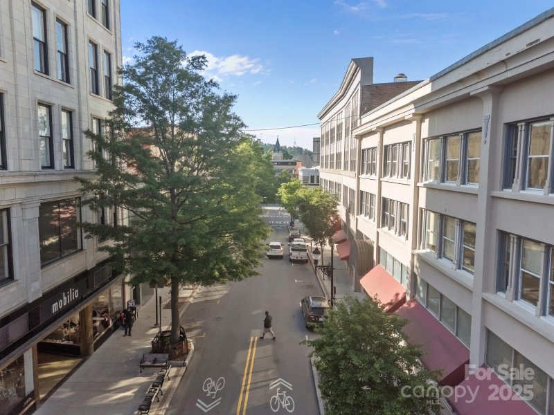 Property image 5 of 84 W Walnut Street in Old Pennys Bldg. Condominiums, Asheville, NC 28801