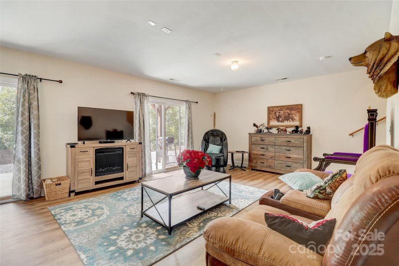 Property image 4 of 11 Roberts Drive in Laurel Acres, Swannanoa, NC 28778