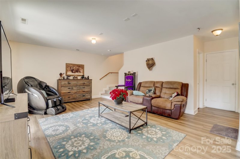 Property image 5 of 11 Roberts Drive in Laurel Acres, Swannanoa, NC 28778