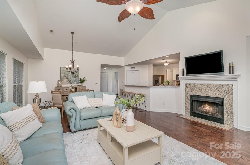 Property image 2 of 18643 Harborside Drive in Harborside, Cornelius, NC 28031