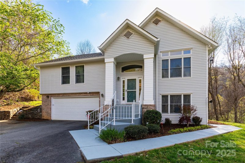 Property image 2 at 110 Red Fox Den Road, Mars Hill, NC 28754