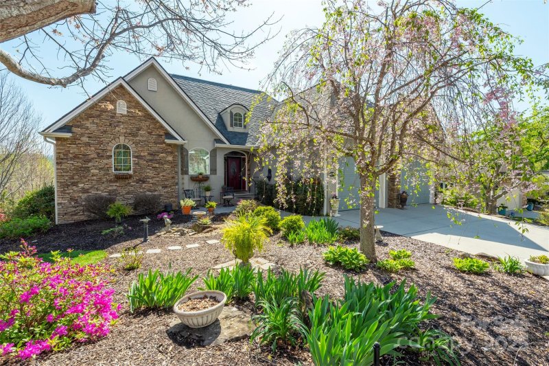 Property image 2 at 59 Carriage Highlands Court, Hendersonville, NC 28791