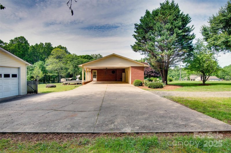 Property image 3 at 904 Sunbeam Drive, Lincolnton, NC 28092