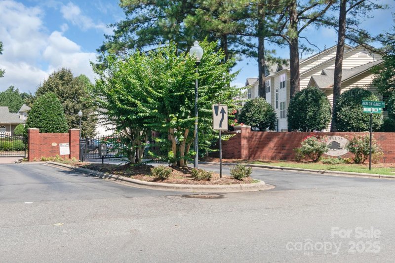 Property image 3 of 6308 Royal Celadon Way in Avalon at Mallard Creek, Charlotte, NC 28269