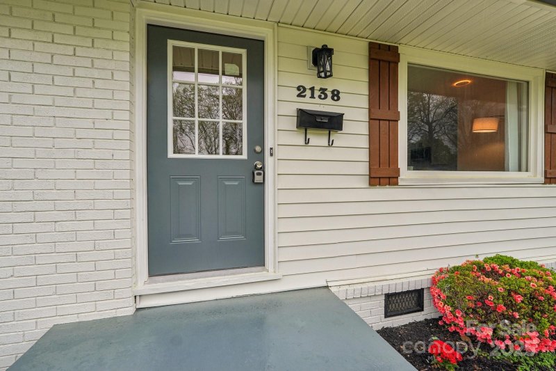 Property image 4 at 2138 Syracuse Drive, Charlotte, NC 28216