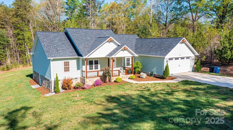 Property image 2 of 1092 Mast Hook Way in Waters Edge, Morganton, NC 28655