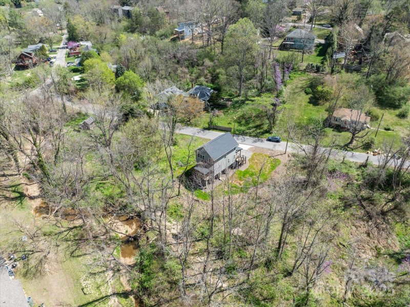 Property image 4 at 10 Whitson Road, Asheville, NC 28805
