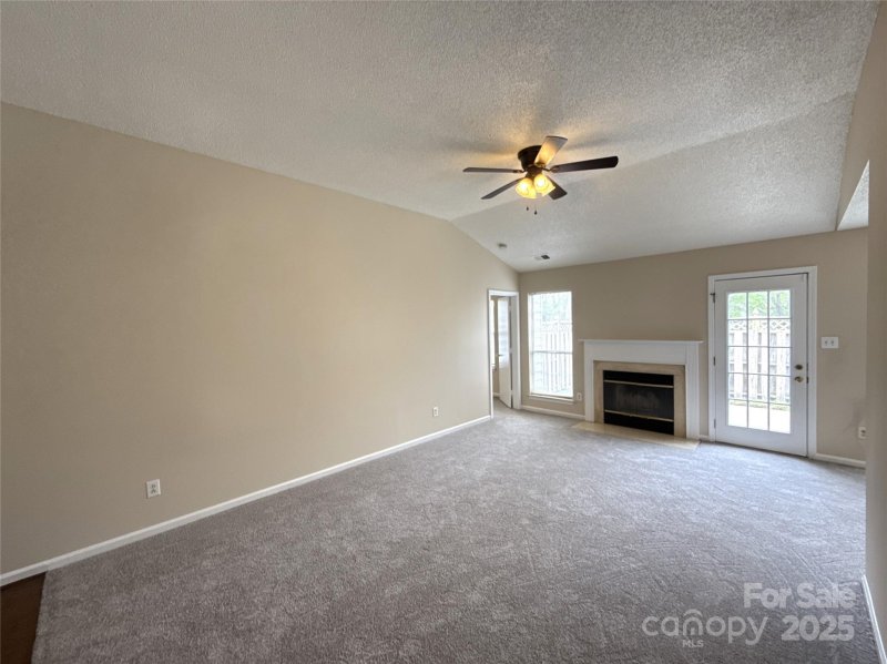 Property image 4 at 10400 Brawley Lane, Charlotte, NC 28215