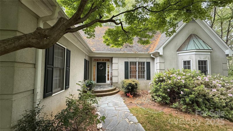 Property image 3 at 3011 Lakewood Edge Drive, Charlotte, NC 28269