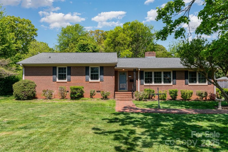 Property image 2 at 3000 Imperial Drive, Gastonia, NC 28054