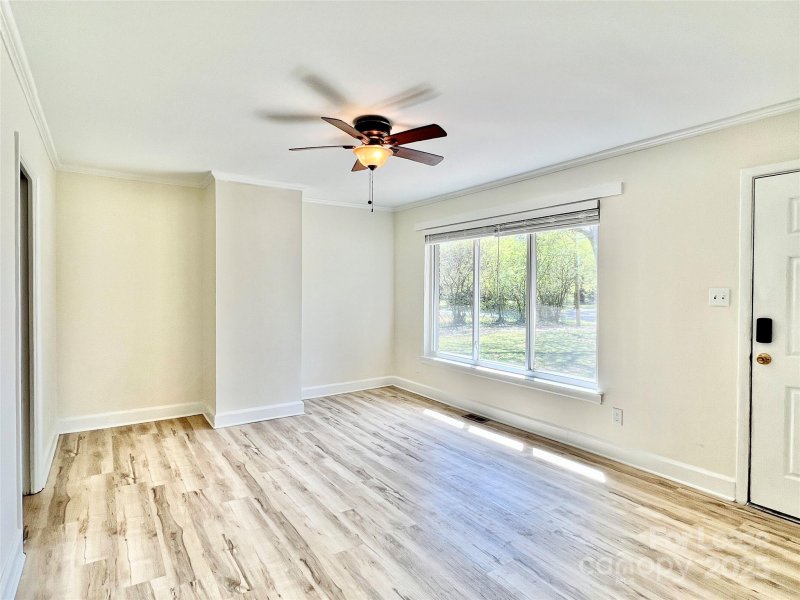 Property image 5 at 5435 Lantana Avenue, Charlotte, NC 28212