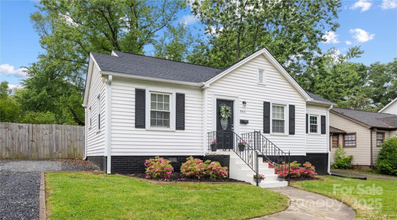 Property image 2 at 2414 Remount Road, Charlotte, NC 28208