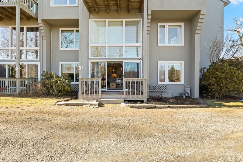 Property image 4 of 161 Skyleaf Drive in Skyleaf, Banner Elk, NC 28604