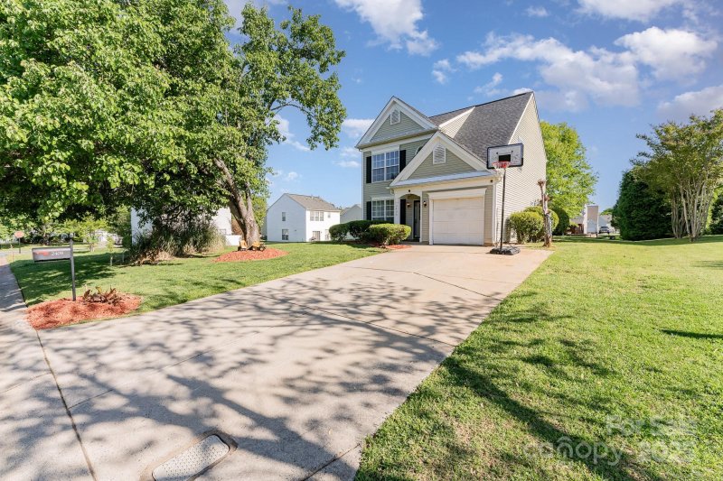 Property image 3 at 2409 Deberry Court, Charlotte, NC 28213