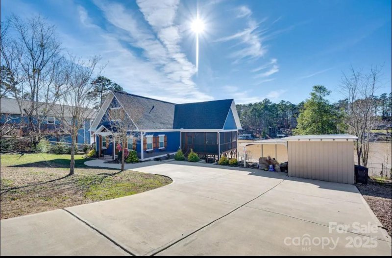 Property image 2 at 428 Pinehaven Drive, New London, NC 28127