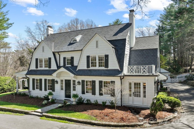 Property image 3 at 28 Cedarcliff Road, Asheville, NC 28803