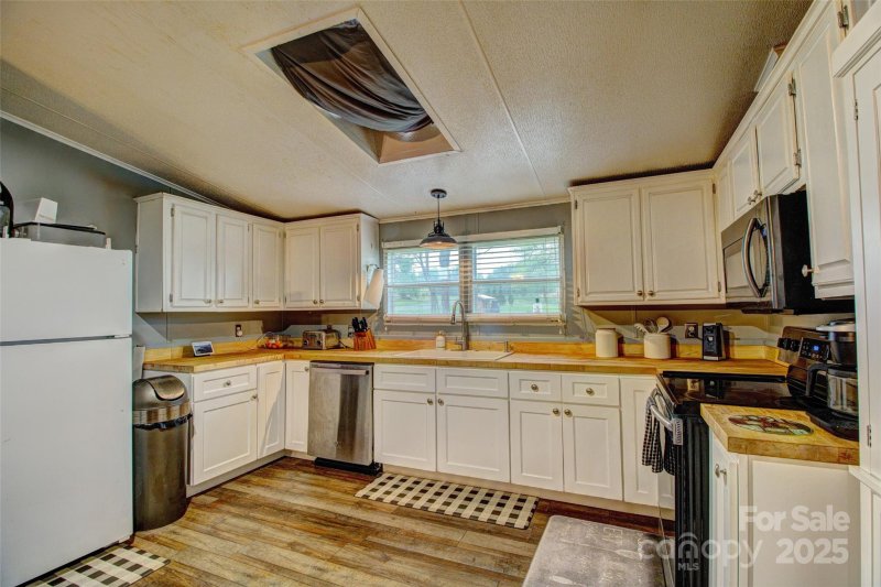 Property image 4 at 2006 Kollege Lane, Crouse, NC 28033