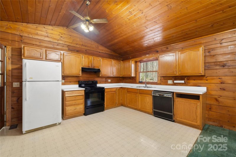 Property image 5 at 398 Locust Drive, Maggie Valley, NC 28751