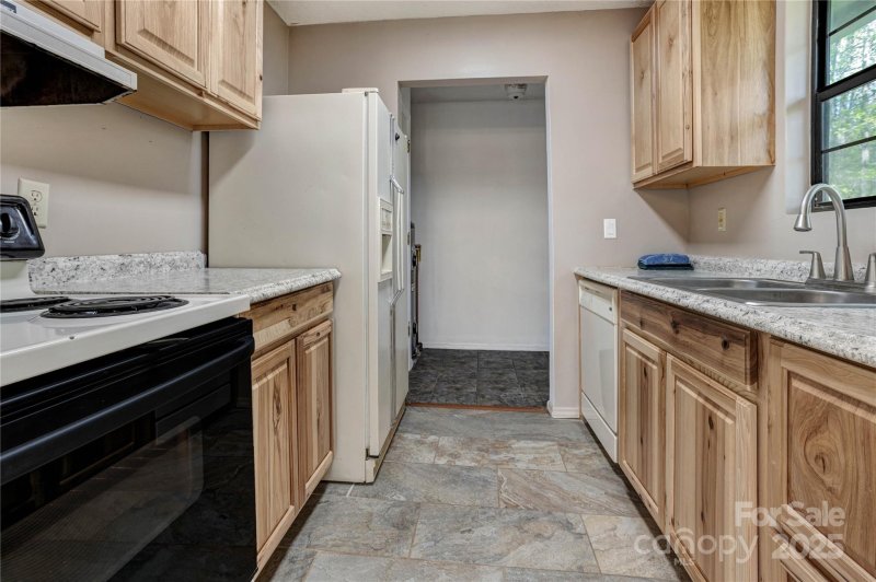 Property image 4 at 322 Electra Lane, Stanley, NC 28164