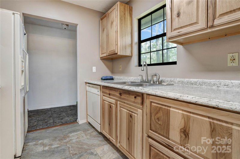 Property image 5 at 322 Electra Lane, Stanley, NC 28164