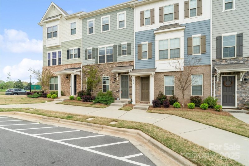 Property image 3 at 9914 Ainslie Downs Street, Charlotte, NC 28273