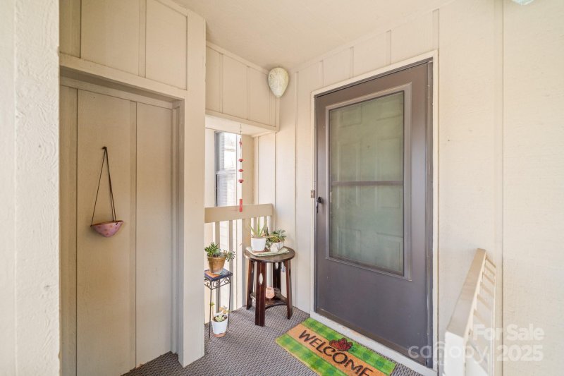 Property image 4 at 1206 Abbey Circle, Asheville, NC 28805