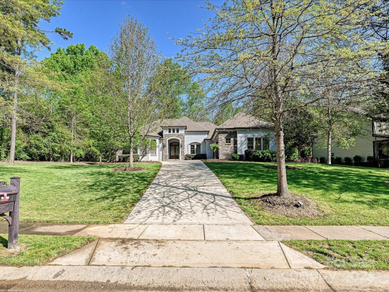 11447 Egrets Point Drive
