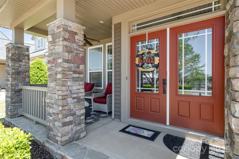 Property image 2 at 190 Silverspring Place, Mooresville, NC 28117