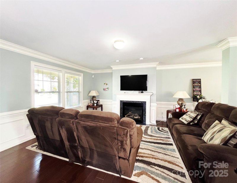 Property image 2 at 7928 Ponderosa Pine Lane, Charlotte, NC 28215