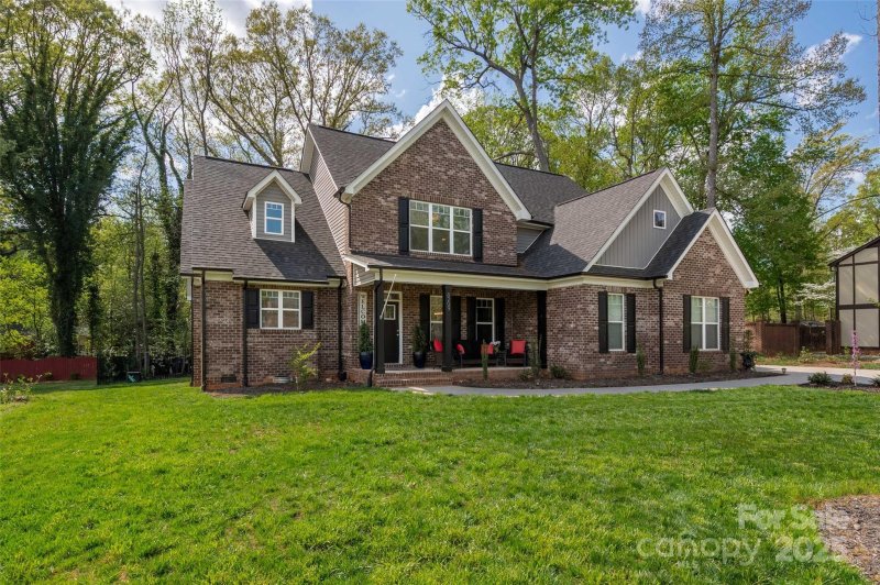 Property image 2 at 8209 Bella Vista Court, Charlotte, NC 28216