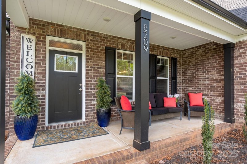 Property image 3 at 8209 Bella Vista Court, Charlotte, NC 28216