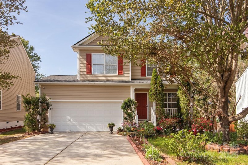 Property image 2 of 5127 Fernhill Drive in Fern Hill, Charlotte, NC 28217