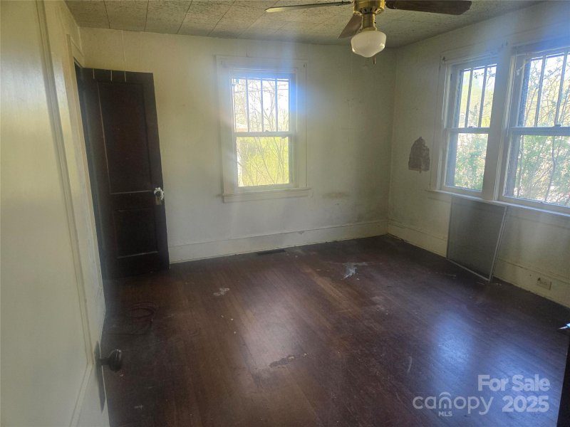 Property image 4 at 58 Balm Grove Avenue, Asheville, NC 28806