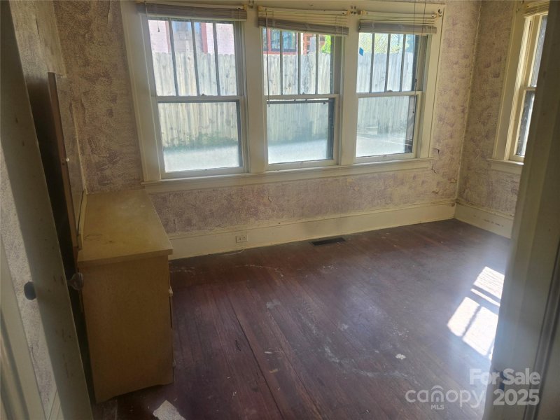 Property image 5 at 58 Balm Grove Avenue, Asheville, NC 28806