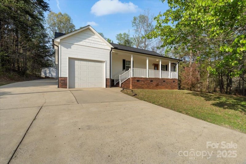 Property image 2 at 902 Cornelius Road, Mooresville, NC 28117