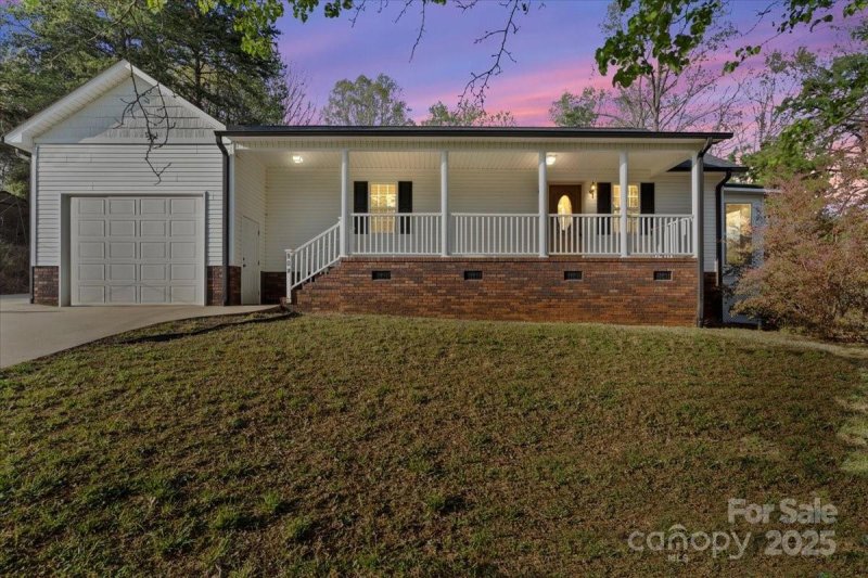 Property image 3 at 902 Cornelius Road, Mooresville, NC 28117