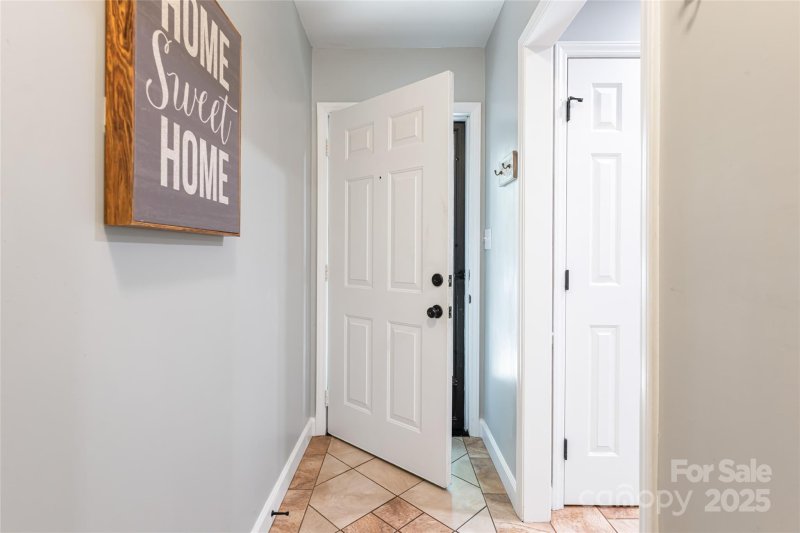 Property image 3 at 28 Sagebrush Circle, Etowah, NC 28729