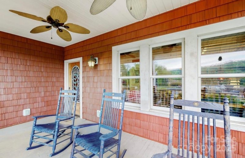 Property image 3 at 345 N Lakeshore Drive, Lake Junaluska, NC 28745