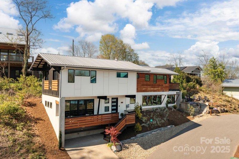 Property image 3 at 4 Osprey Trail, Asheville, NC 28806