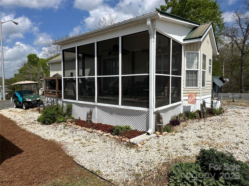 Property image 3 of 171 Grand View Drive in Badin Shores Resort, New London, NC 28127