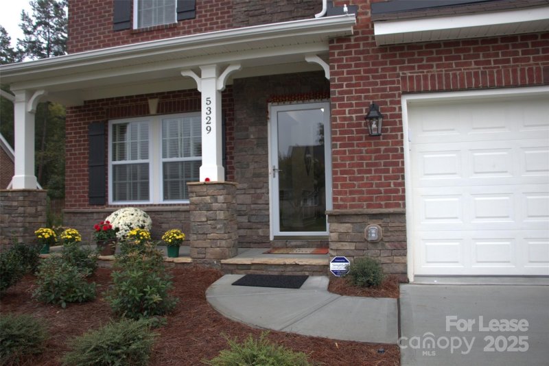 Property image 5 at 5329 Poplar Knoll Drive, Matthews, NC 28105