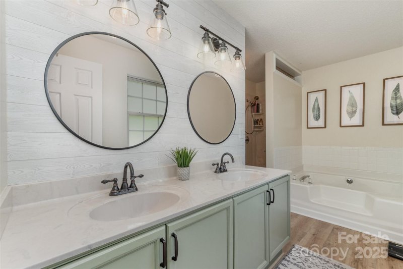 Property image 5 at 114 Rolling Stone Court, Mooresville, NC 28117