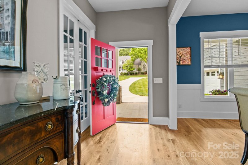 Property image 4 at 6743 Fox Ridge Circle, Davidson, NC 28036