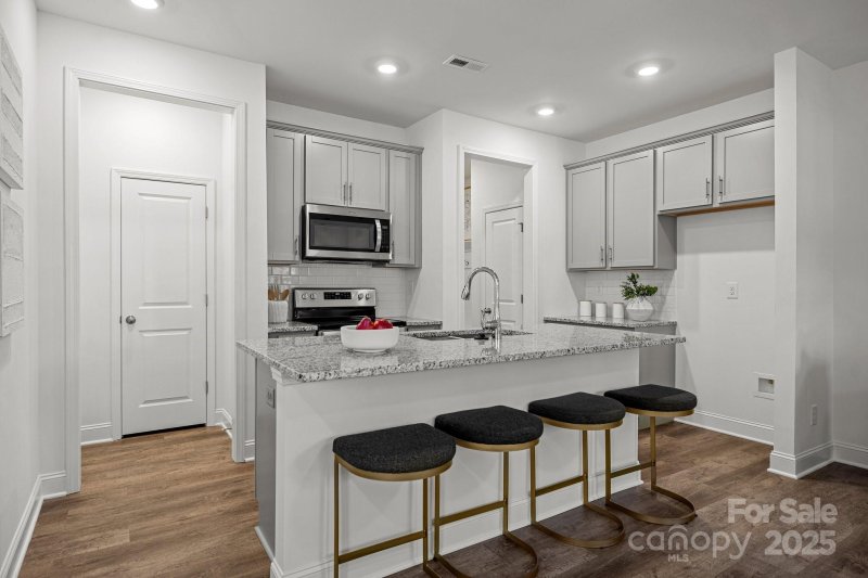 Property image 4 at 5017 Cherry Gum Court, Matthews, NC 28105