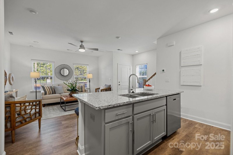 Property image 4 at 5005 Cherry Gum Court, Matthews, NC 28105