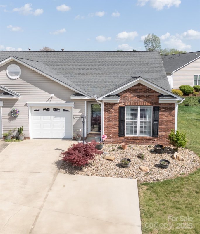 137 Lady Slipper Lane