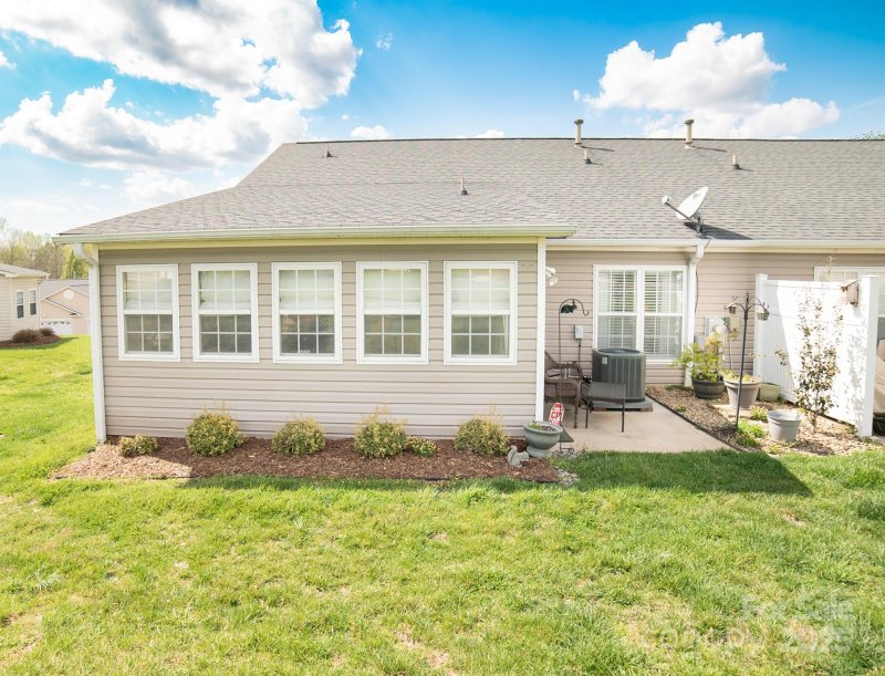 Property image 5 at 137 Lady Slipper Lane, Valdese, NC 28690