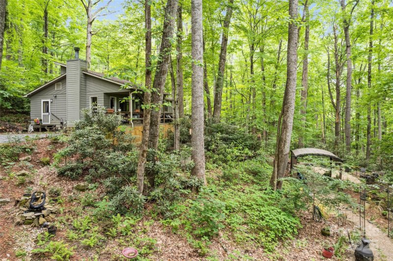 Property image 2 at 170 Blue Jay Loop, Maggie Valley, NC 28751