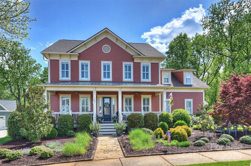 727 Bluff Loop Road